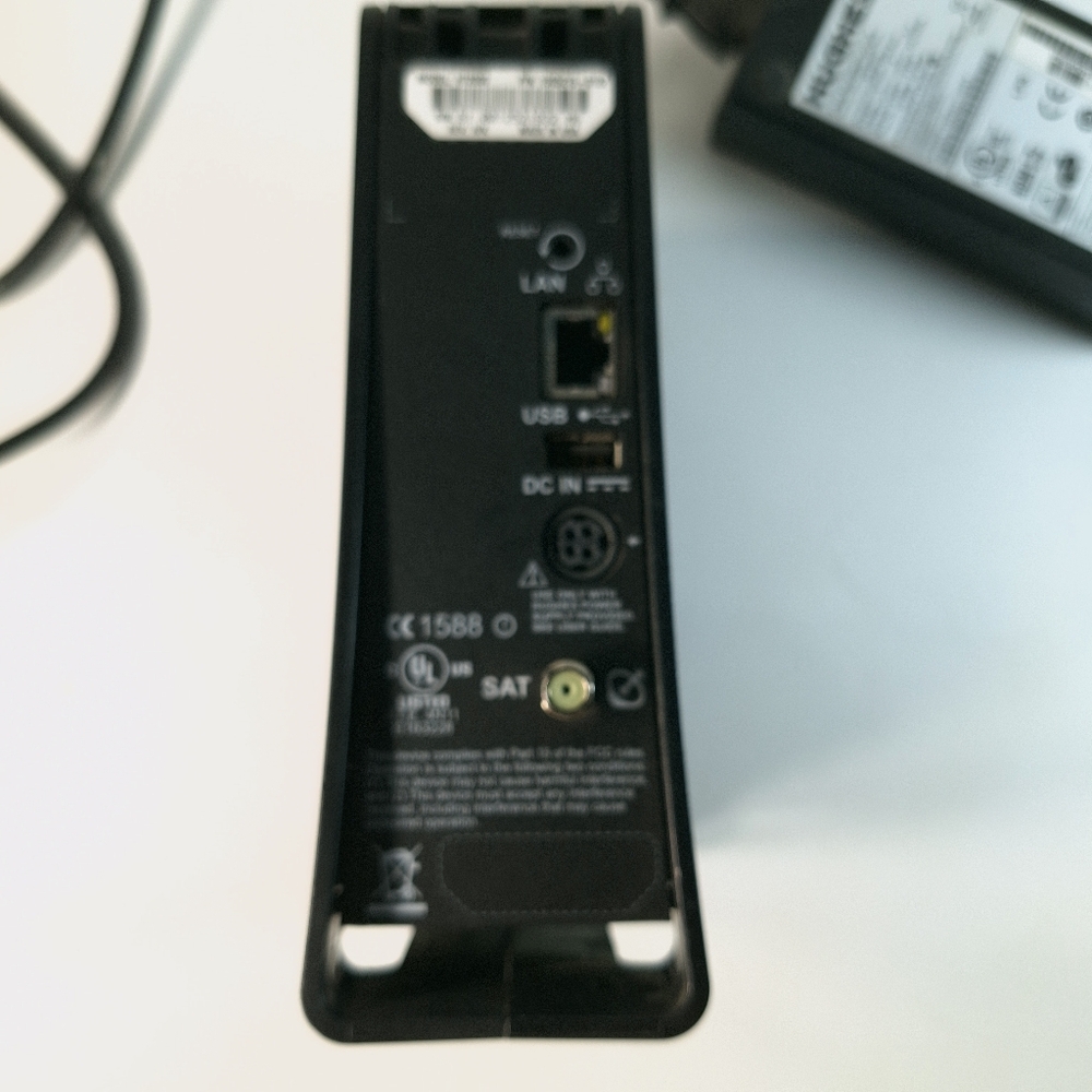 XPLORNET HT2000 Satellite Modem LAN USB DUAL-BAND BLACK - Picture 6 of 11